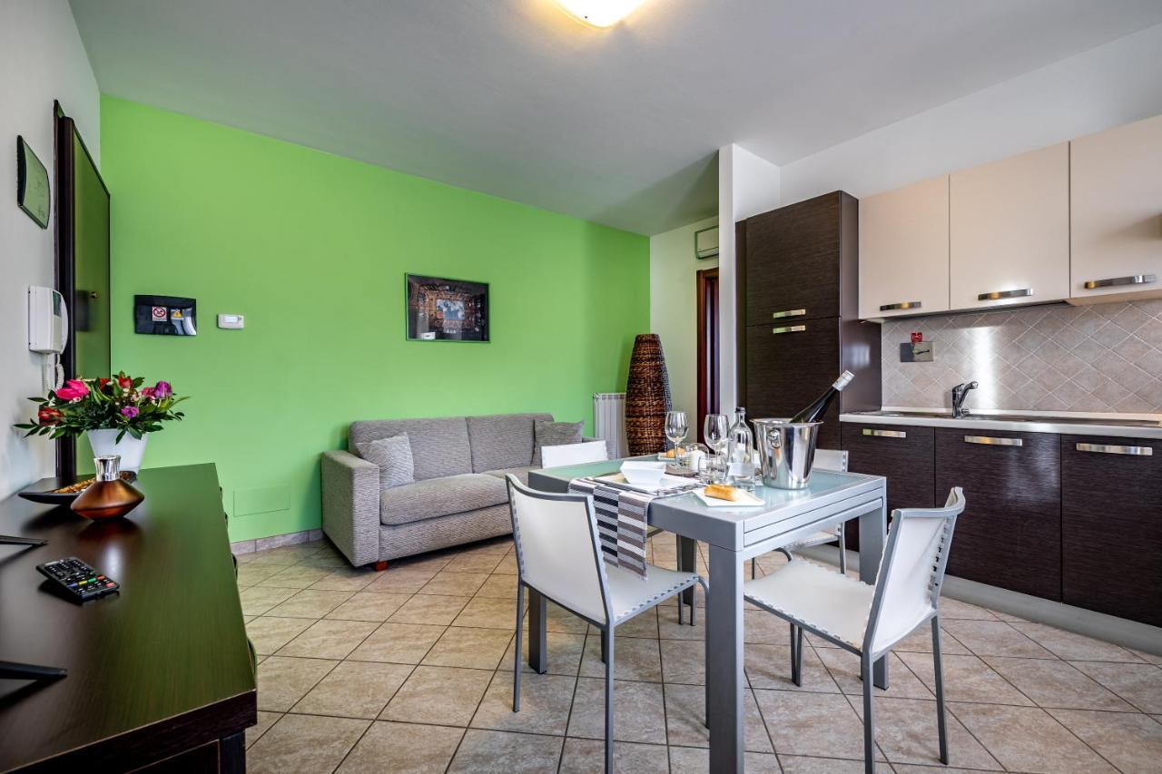 Casa Vacanze Arianna 罗西亚 外观 照片