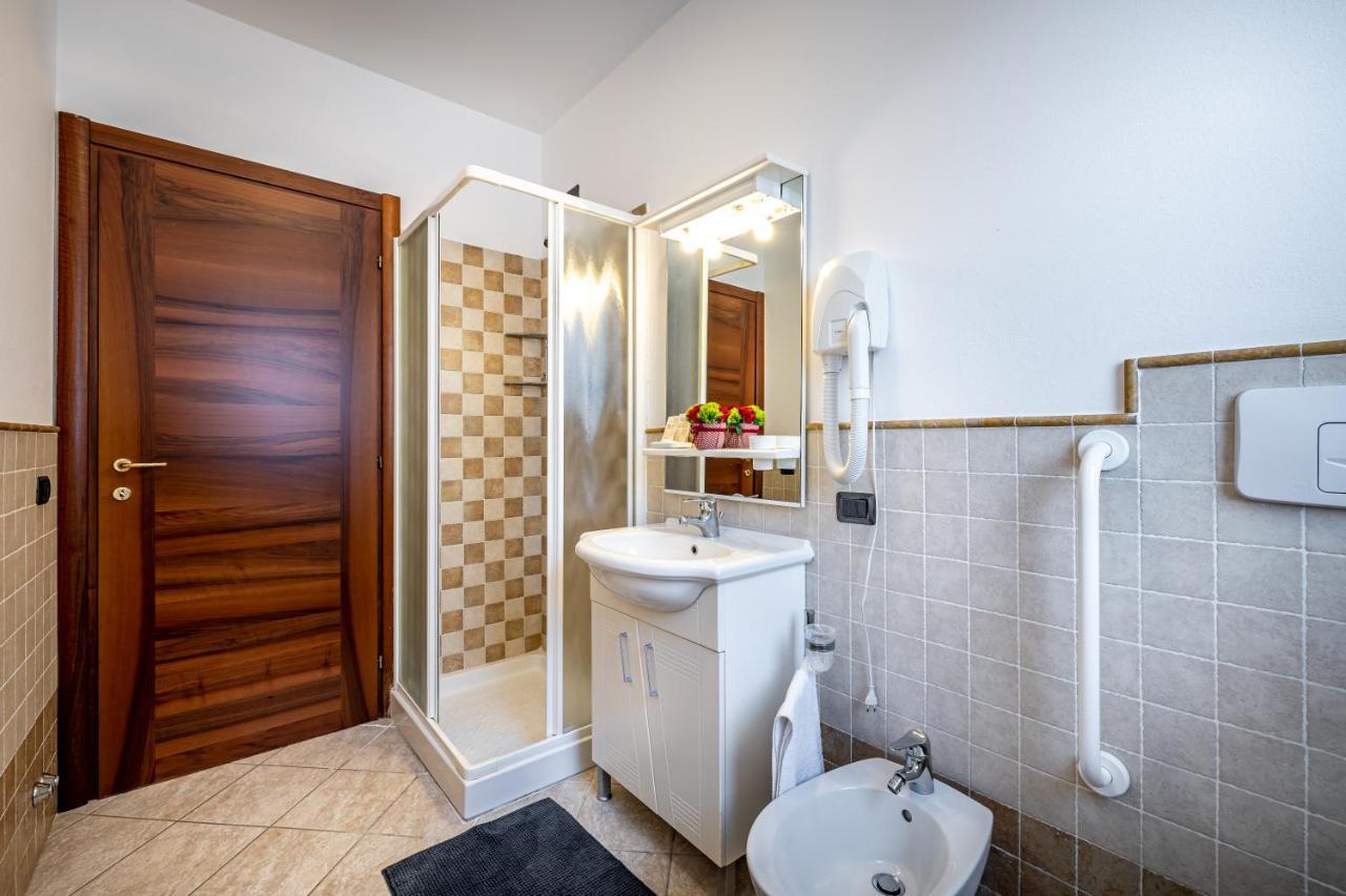Casa Vacanze Arianna 罗西亚 外观 照片
