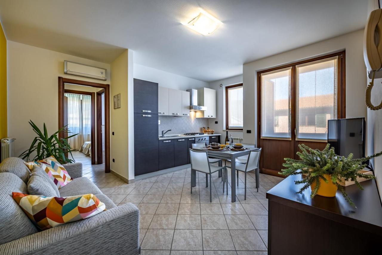 Casa Vacanze Arianna 罗西亚 外观 照片